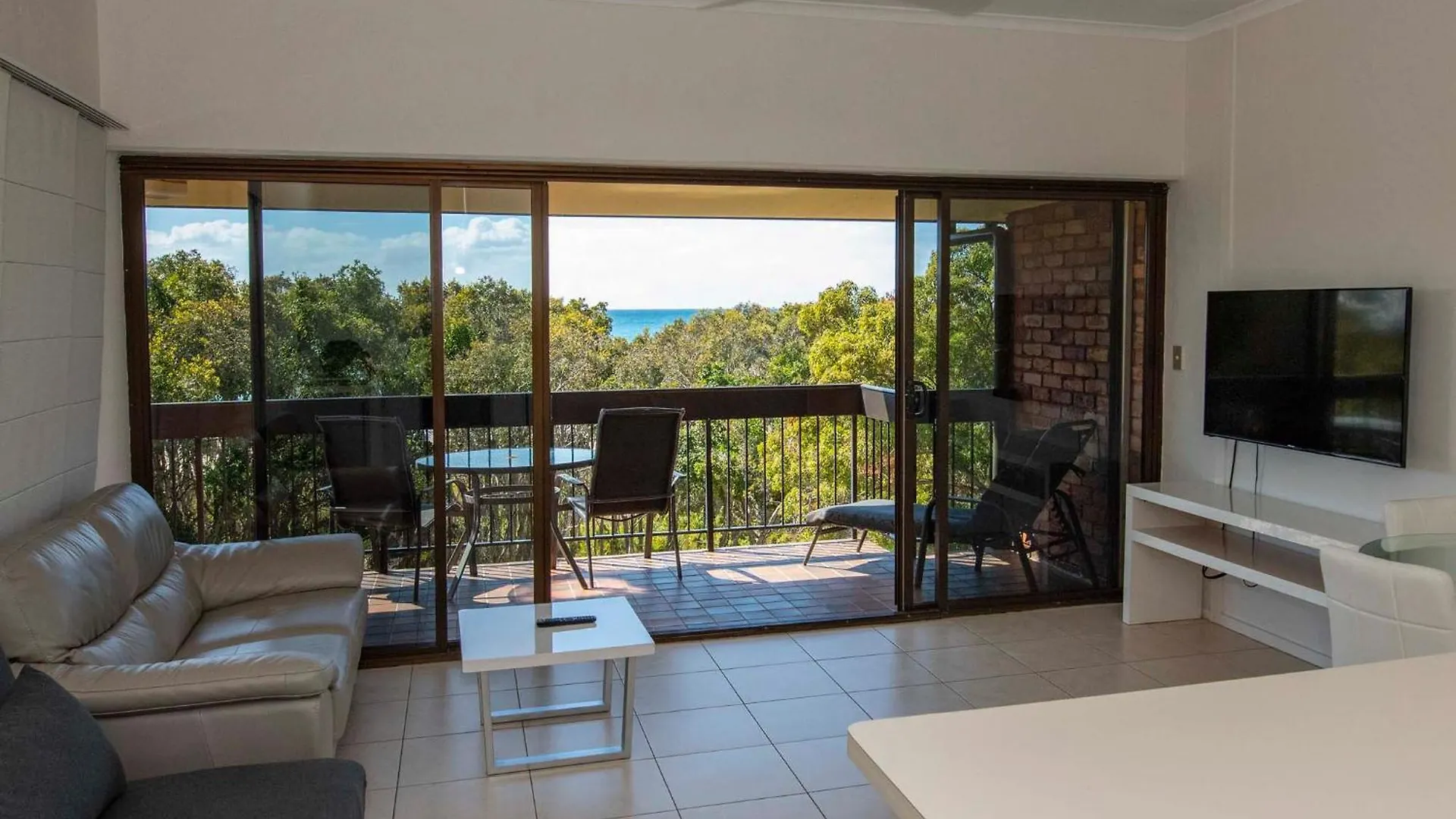Hotel Anchorage On Straddie Point Lookout